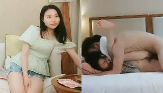 今夜终于约到一个能聊的可爱女孩~穿上性感睡衣真是诱惑极了